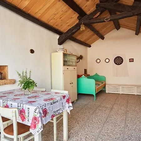Peter 1766 Villa